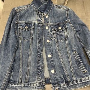 Gap never worn Jean jacket in great condition please consider supporting